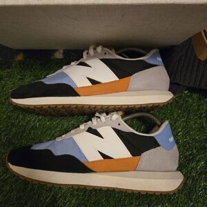 New Balance Black, Blue, and White Shoes with Orange Awesome Cindi